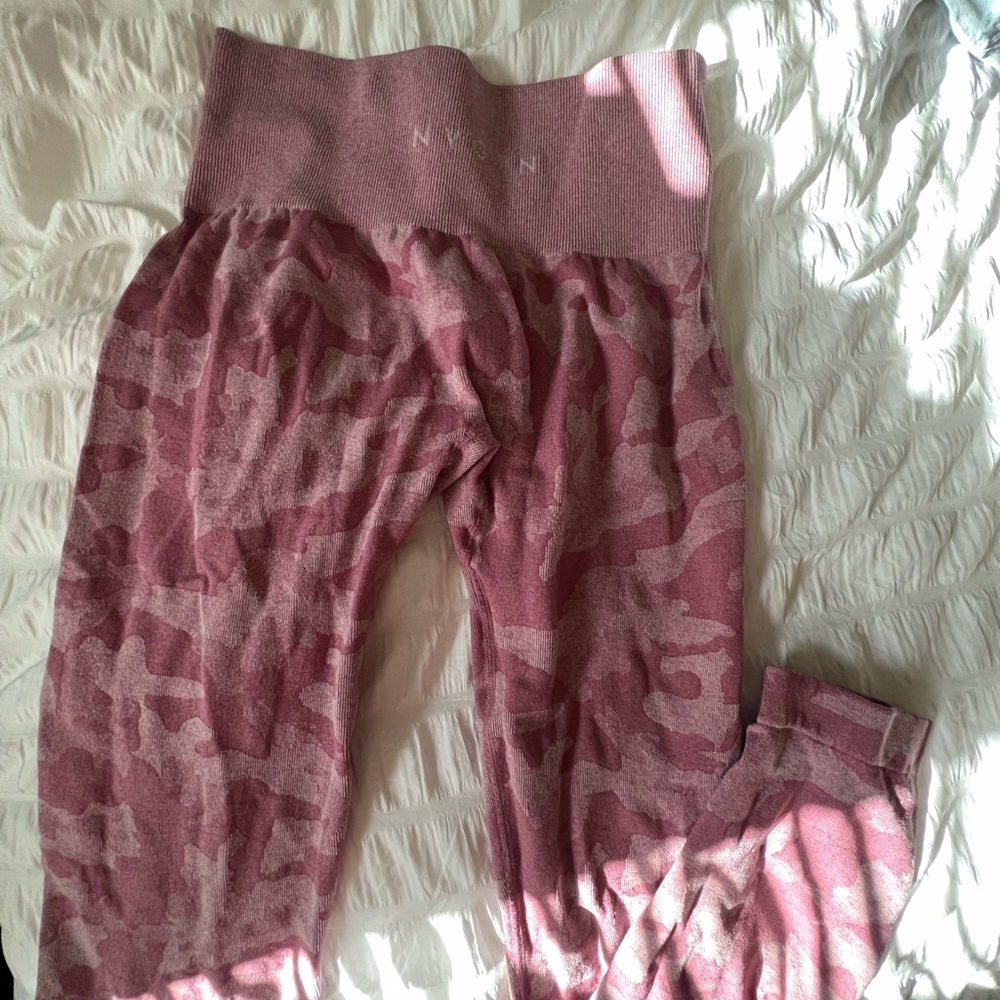 navigation (NVGTN) pink seamless camo leggings